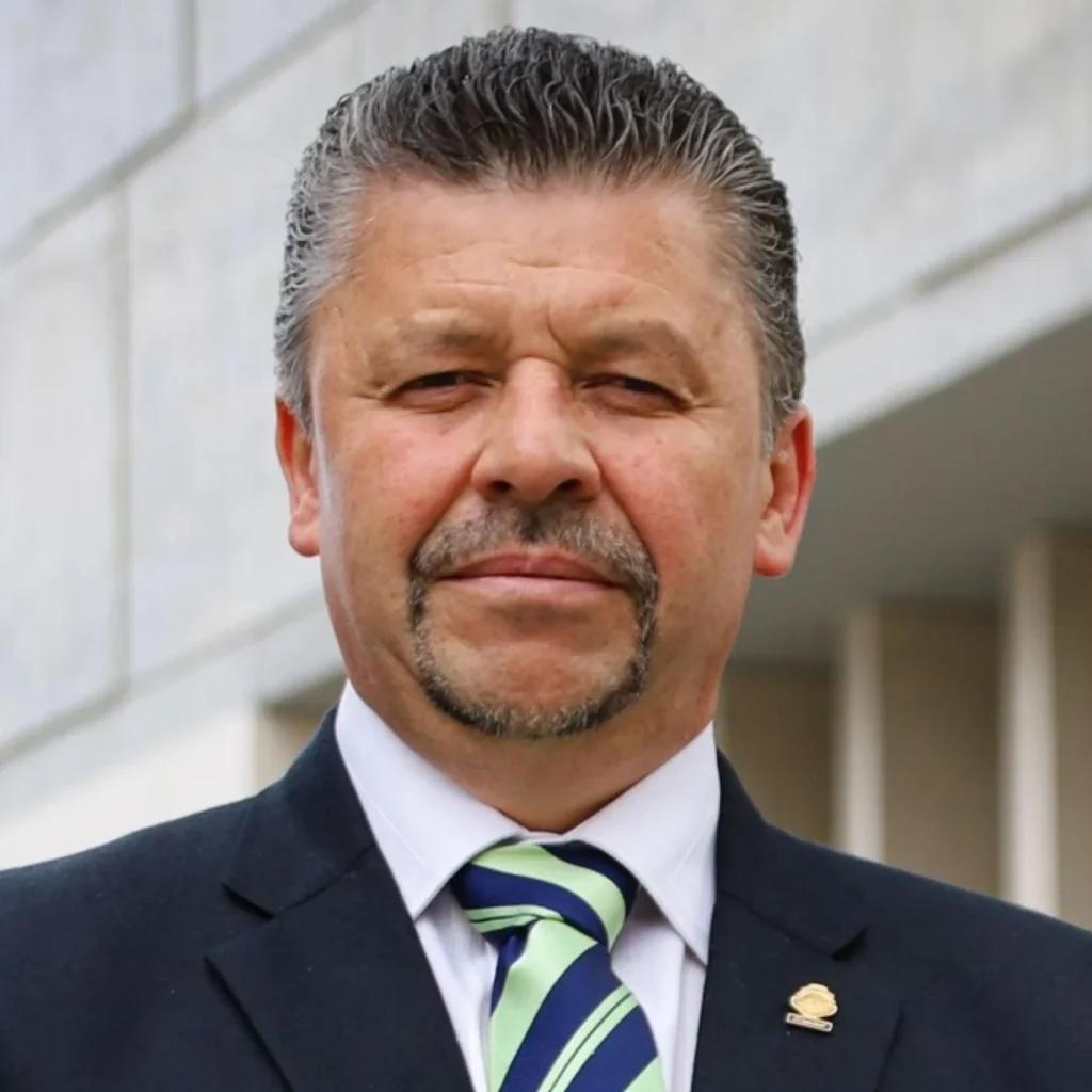 gilbert-jiménez-diputado-de-nzHbd8K9aIU-kh6n198wrCd.1400x1400