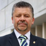 gilbert-jiménez-diputado-de-nzHbd8K9aIU-kh6n198wrCd.1400x1400